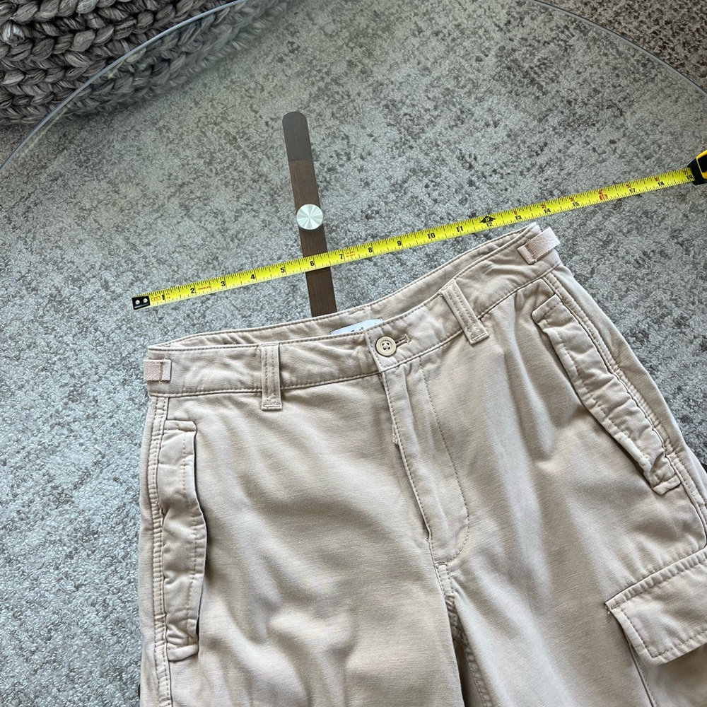Aritzia TNA Cargo Supply Pant Mid Rise Short Gd Birch Casual Sz 0 - Picture 6 of 13